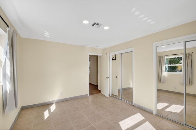 371 W 34th Street, Riviera Beach, FL 33404