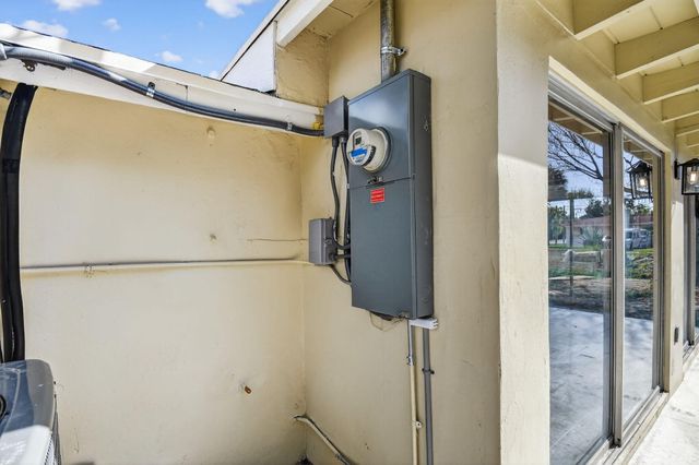 371 W 34th Street, Riviera Beach, FL 33404