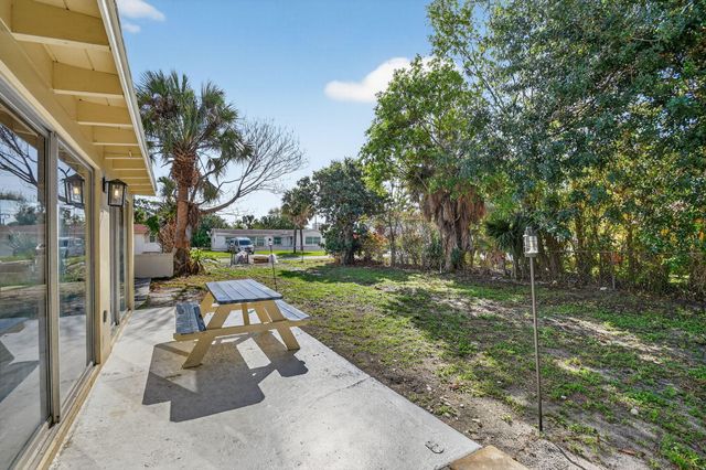 371 W 34th Street, Riviera Beach, FL 33404