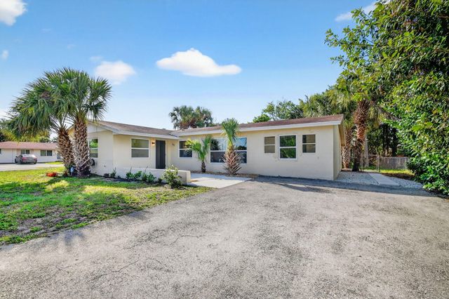 371 W 34th Street, Riviera Beach, FL 33404
