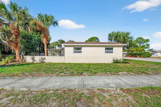 371 W 34th Street, Riviera Beach, FL 33404