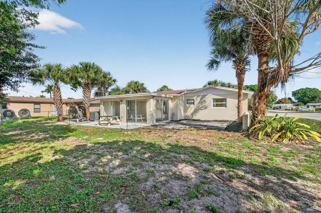 371 W 34th Street, Riviera Beach, FL 33404