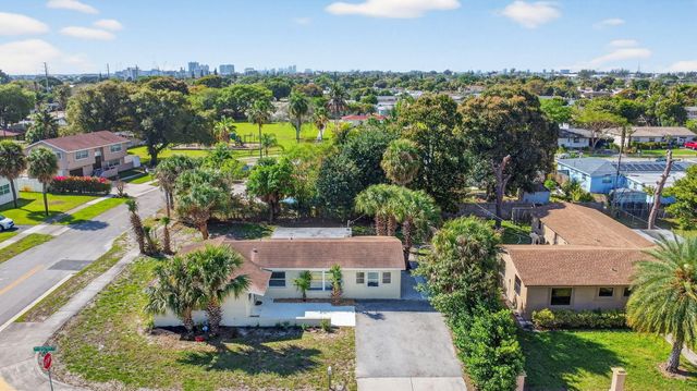 371 W 34th Street, Riviera Beach, FL 33404