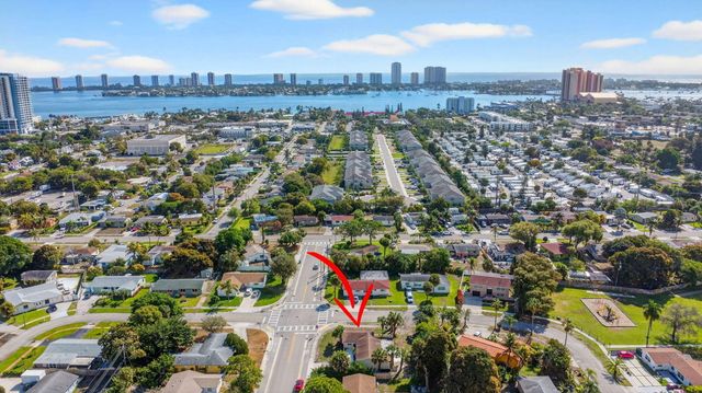 371 W 34th Street, Riviera Beach, FL 33404