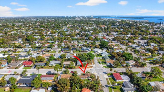 371 W 34th Street, Riviera Beach, FL 33404