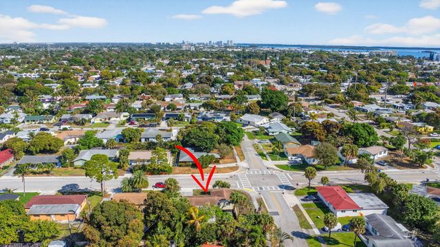 371 W 34th Street, Riviera Beach, FL 33404