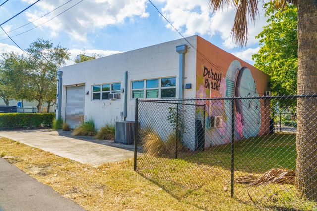 367 NE 3rd Ave, Delray Beach, FL 33444