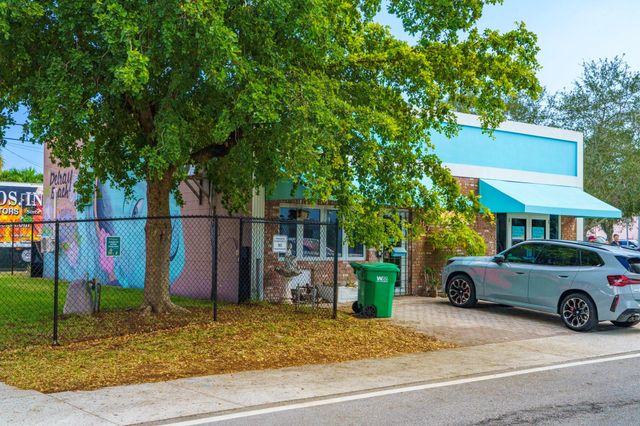 367 NE 3rd Ave, Delray Beach, FL 33444