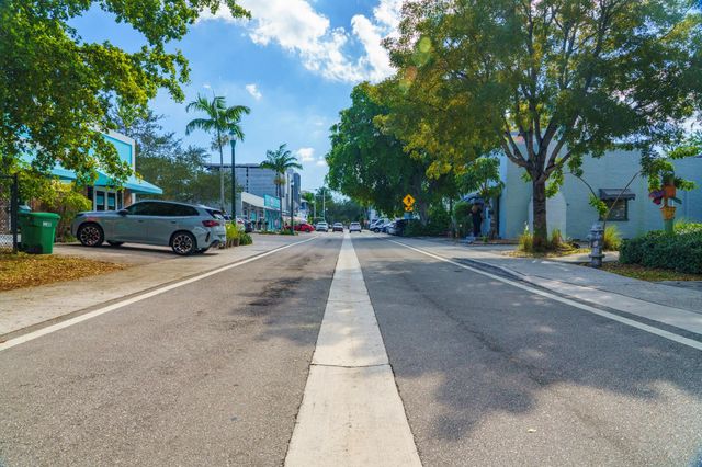 367 NE 3rd Ave, Delray Beach, FL 33444