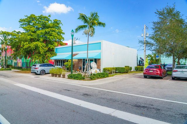 367 NE 3rd Ave, Delray Beach, FL 33444