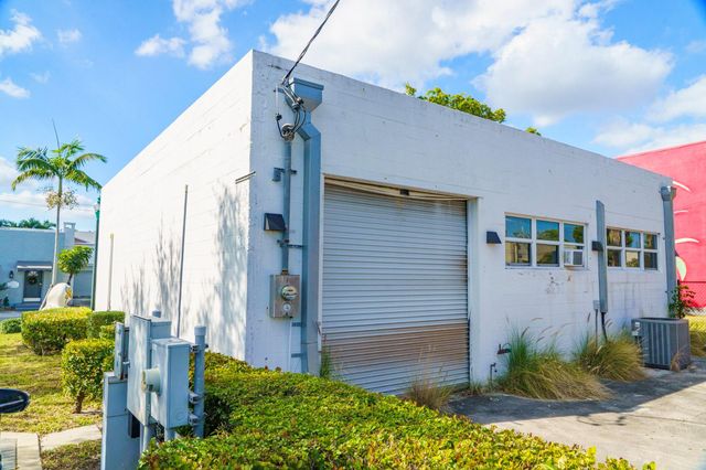 367 NE 3rd Ave, Delray Beach, FL 33444