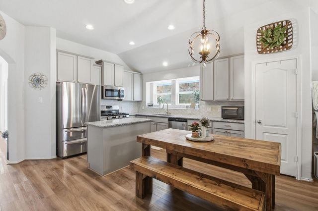 1705 Diamond Mountain Drive, Rosharon, TX 77583