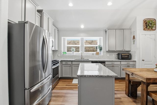 1705 Diamond Mountain Drive, Rosharon, TX 77583