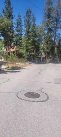 774 St Moritz Drive, Big Bear, CA 92315