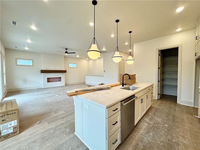 2832 N Sumac Drive, Fayetteville, AR 72703