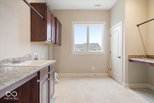 3291 Homestretch Drive, Carmel, IN 46032