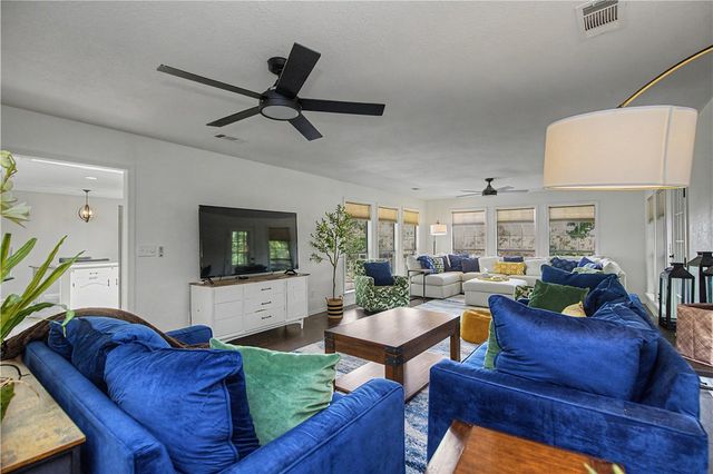 527 Beverly Hills Drive, Van Buren, AR 72956