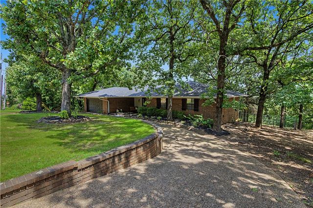 527 Beverly Hills Drive, Van Buren, AR 72956