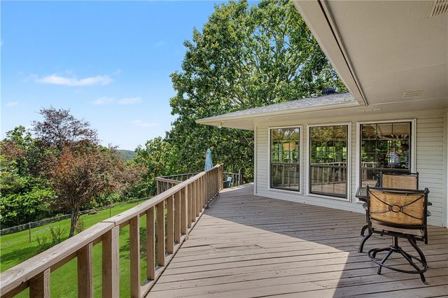 527 Beverly Hills Drive, Van Buren, AR 72956