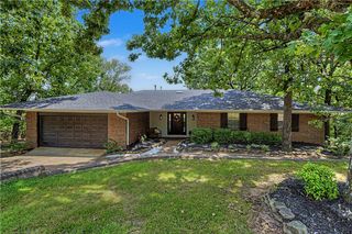 527 Beverly Hills Drive, Van Buren, AR 72956