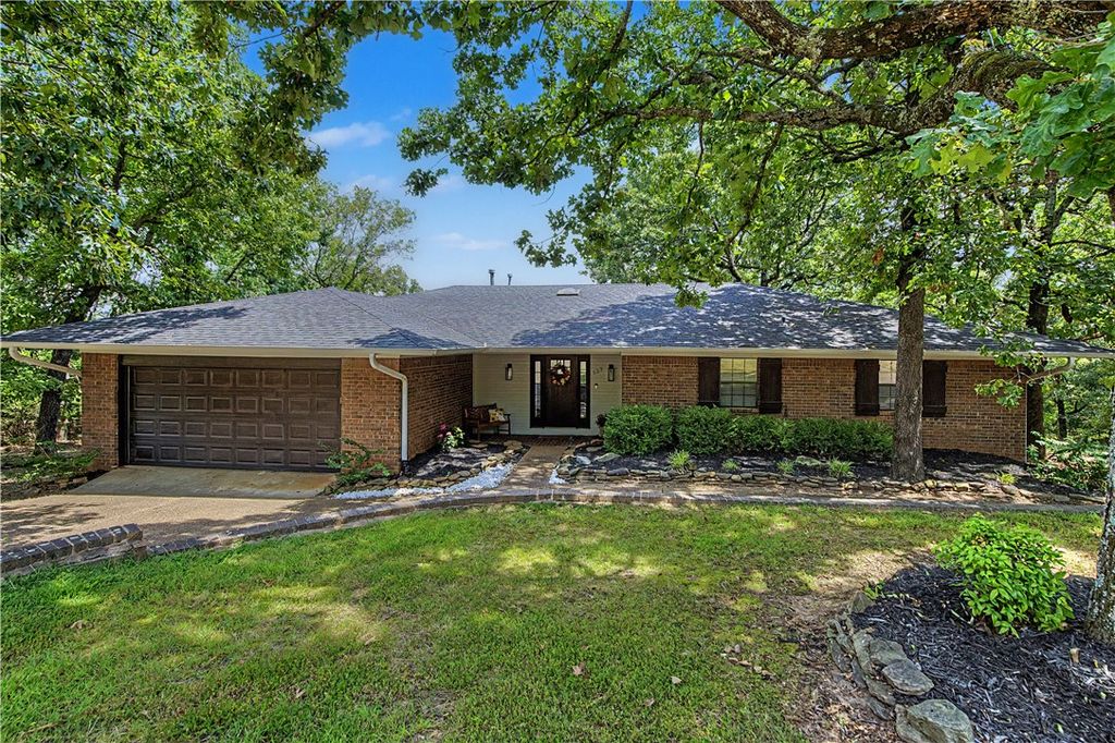 527 Beverly Hills Drive, Van Buren, AR 72956
