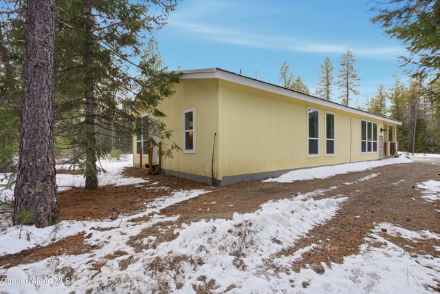 31480 N Riffle RD, Spirit Lake, ID 83869