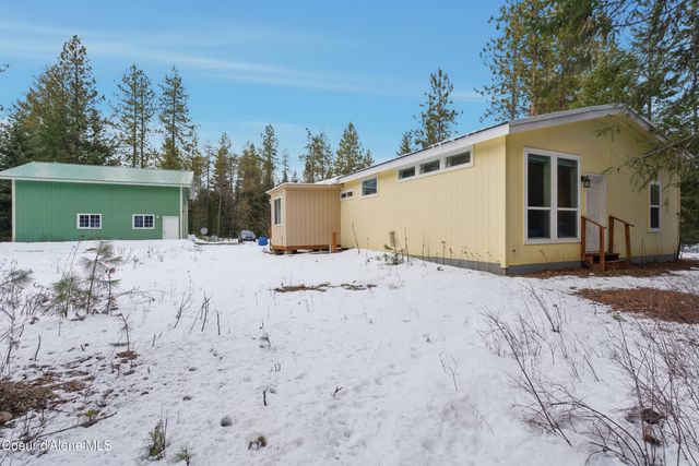 31480 N Riffle RD, Spirit Lake, ID 83869