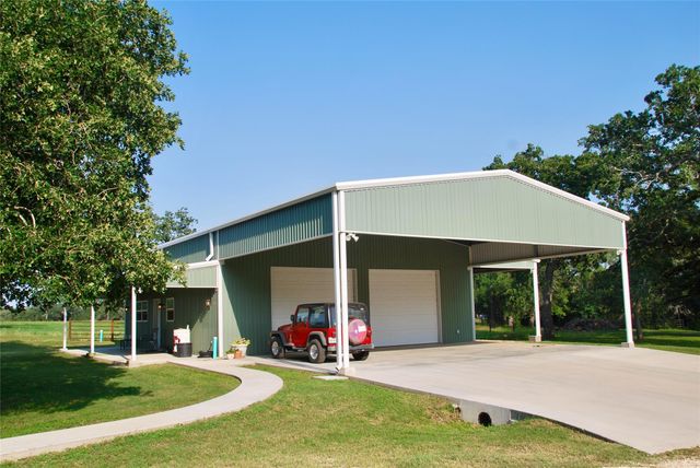 3545 E I 10 Frontage RD, Schulenburg, TX 78956
