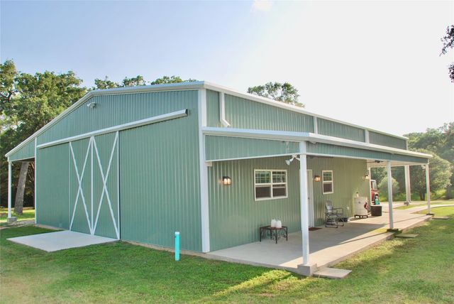 3545 E I 10 Frontage RD, Schulenburg, TX 78956