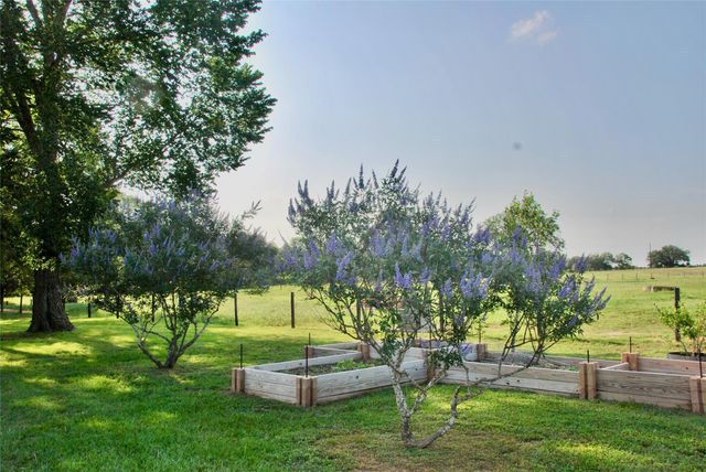 3545 E I 10 Frontage RD, Schulenburg, TX 78956
