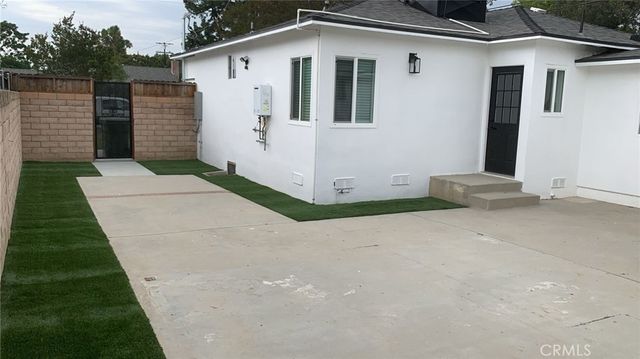 18736 Hart, Reseda, CA 91335