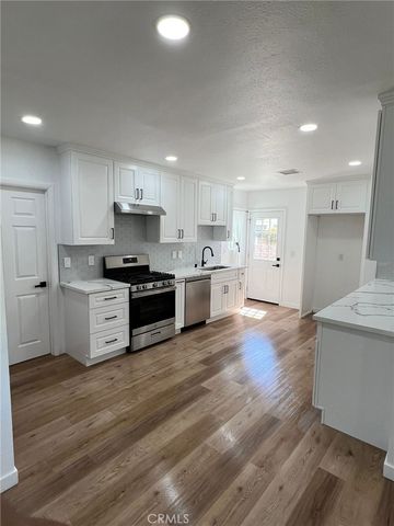 18736 Hart, Reseda, CA 91335