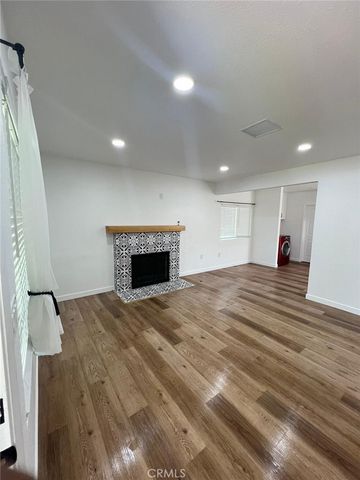 18736 Hart, Reseda, CA 91335