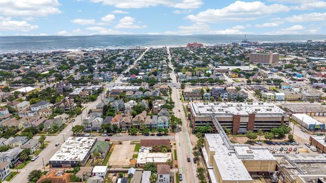 812 19th Street, Galveston, TX 77550