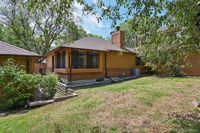 82 S Eagle Circle, Aurora, CO 80012