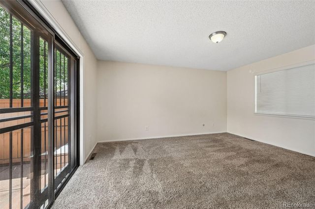 82 S Eagle Circle, Aurora, CO 80012