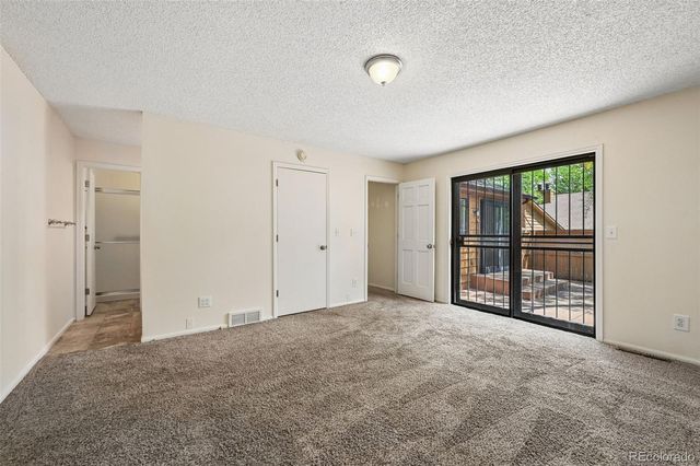 82 S Eagle Circle, Aurora, CO 80012