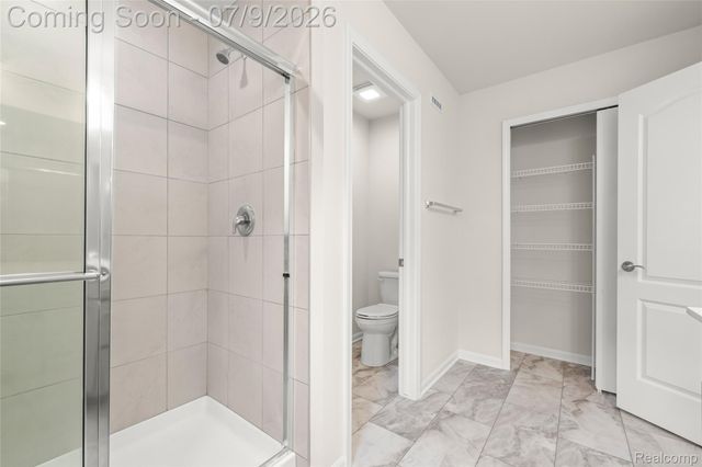 208 Addison Circle, Commerce Charter Township, MI 48390