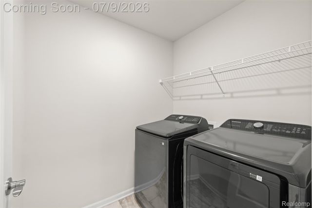 208 Addison Circle, Commerce Charter Township, MI 48390