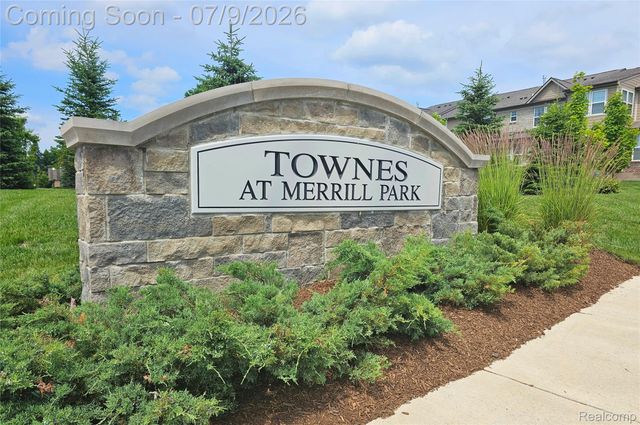 208 Addison Circle, Commerce Charter Township, MI 48390