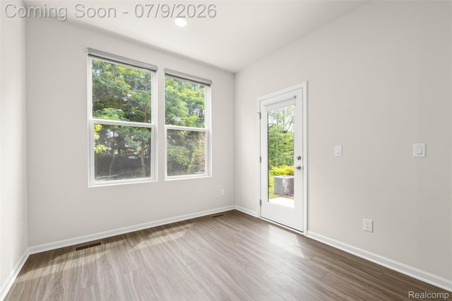 208 Addison Circle, Commerce Charter Township, MI 48390
