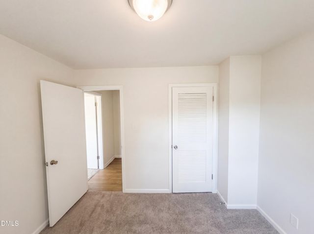 801 Daleview Court, Greensboro, NC 27406