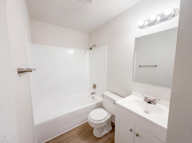 801 Daleview Court, Greensboro, NC 27406