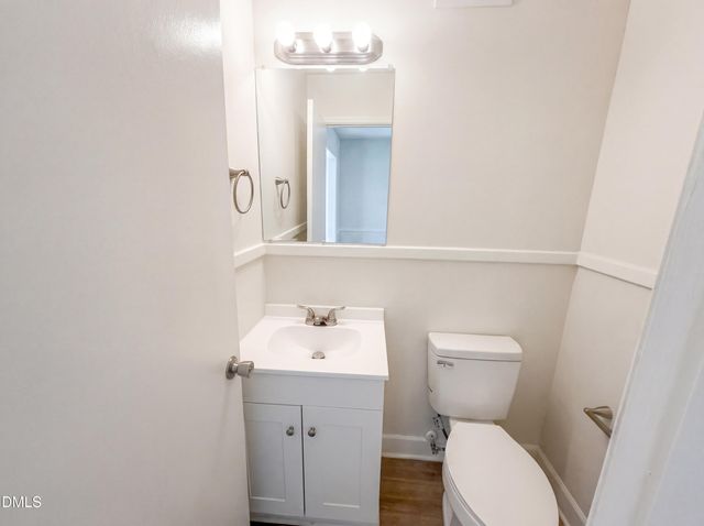 801 Daleview Court, Greensboro, NC 27406