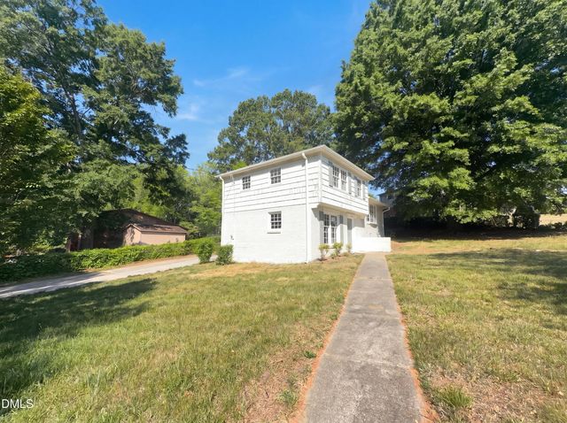 801 Daleview Court, Greensboro, NC 27406