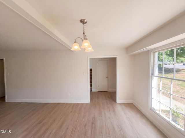 801 Daleview Court, Greensboro, NC 27406