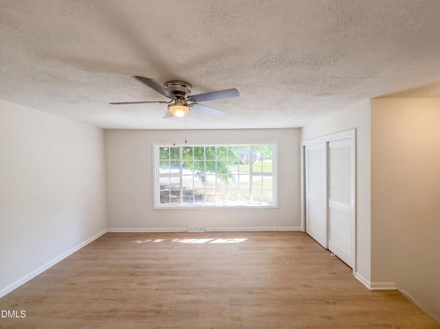 801 Daleview Court, Greensboro, NC 27406