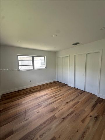1532 Trillo Ave, Coral Gables, FL 33146