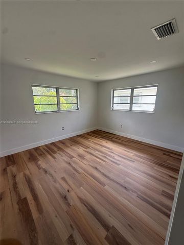 1532 Trillo Ave, Coral Gables, FL 33146