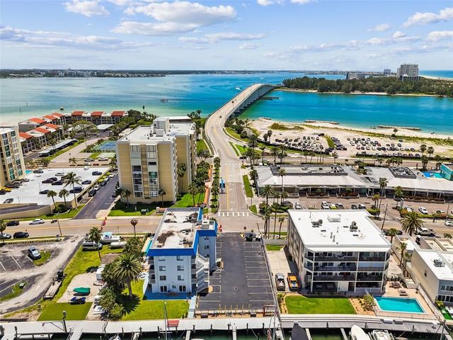 800 BAYWAY BOULEVARD 17, Clearwater Beach, FL 33767